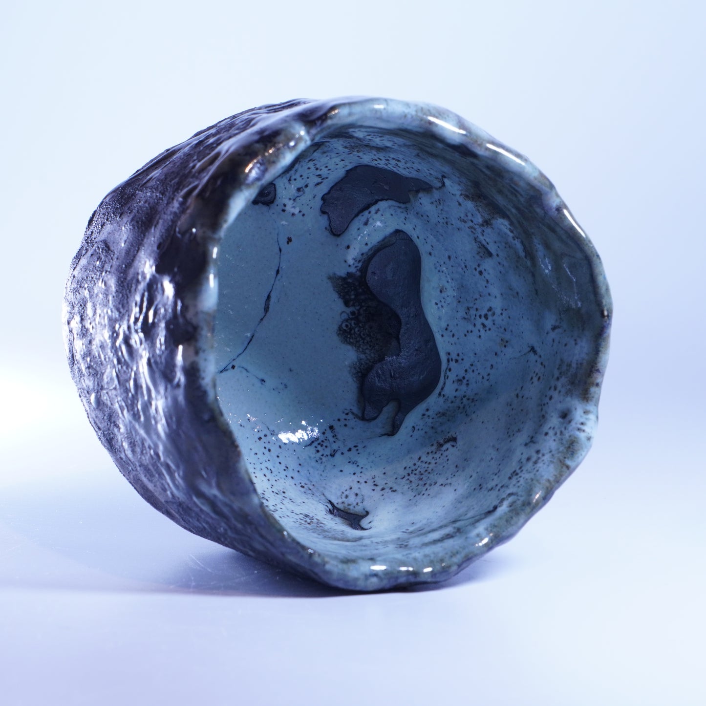 《闇月焼 • 雪》寸茶碗 “Dark Moon: Snow” Tall Tea bowl