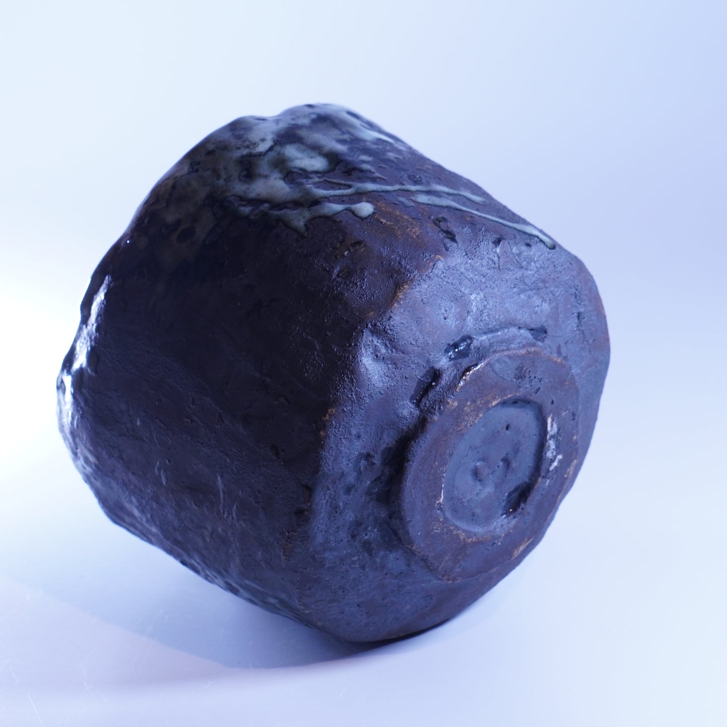 《闇月焼 • 雪》寸茶碗 “Dark Moon: Snow” Tall Tea bowl