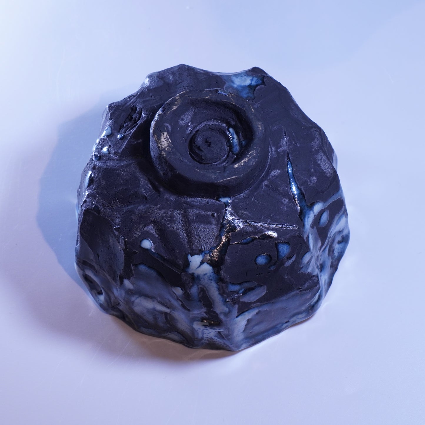 《闇月焼 • 雪》雪十二割茶碗 “Dark Moon: Snow” 12 cuts Tea Bowl